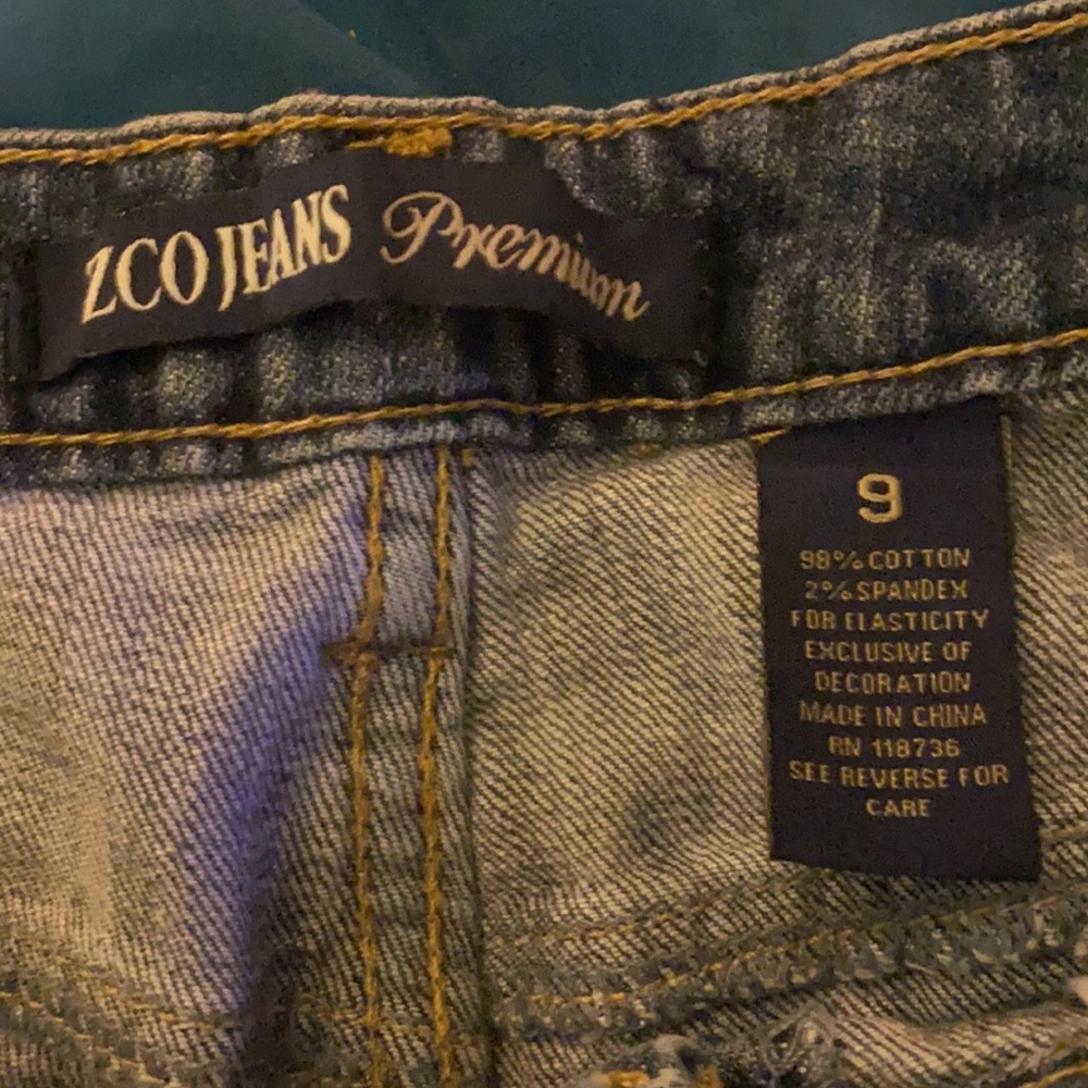 ZCO Jean shorts size 9 - Picture 3 of 3